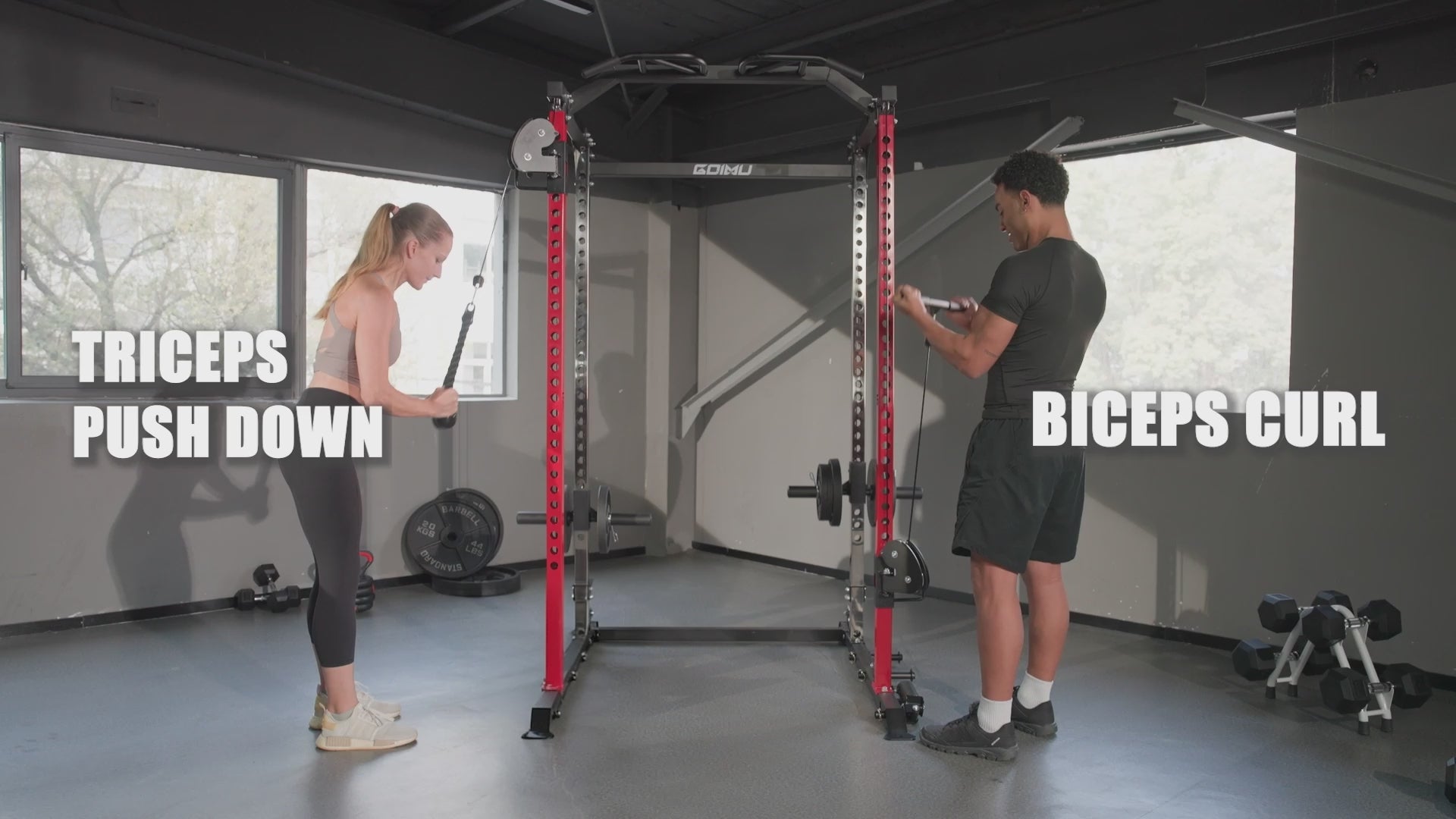 Cargar video: <strong>Train Together. Load Independently.</strong>